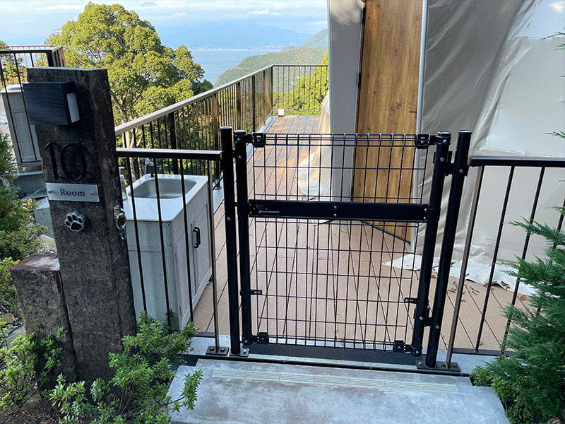 ペット同伴ドームテント